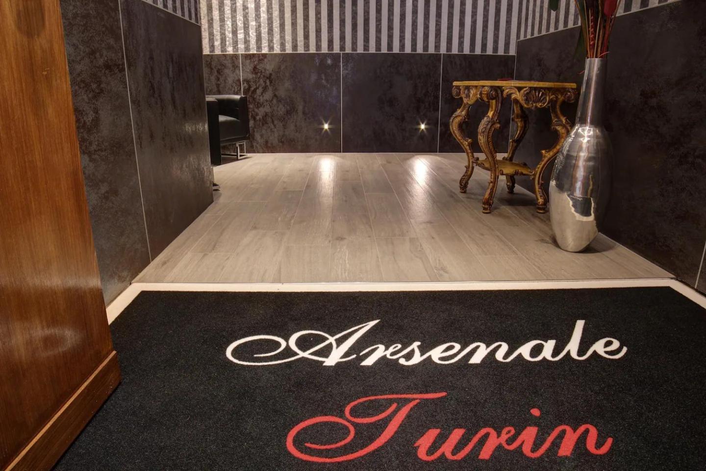 Arsenale Turin Rooms Bagian luar foto